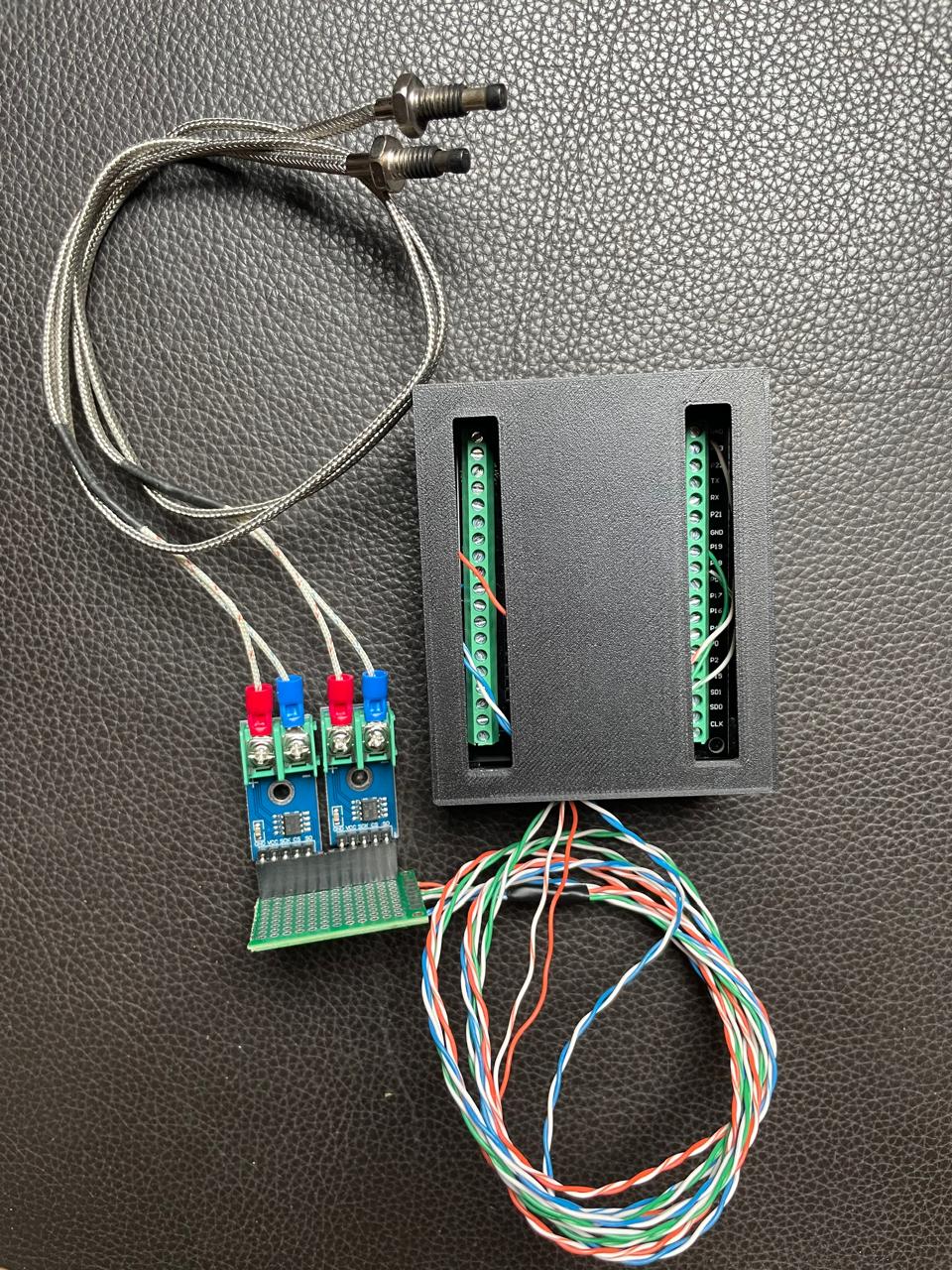 First Crack montado em placa com bornes fechados