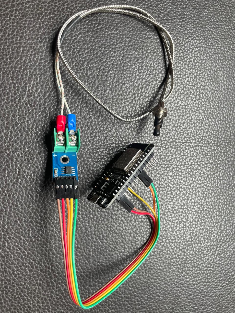Exemplo real de ligação de sensores no ESP32